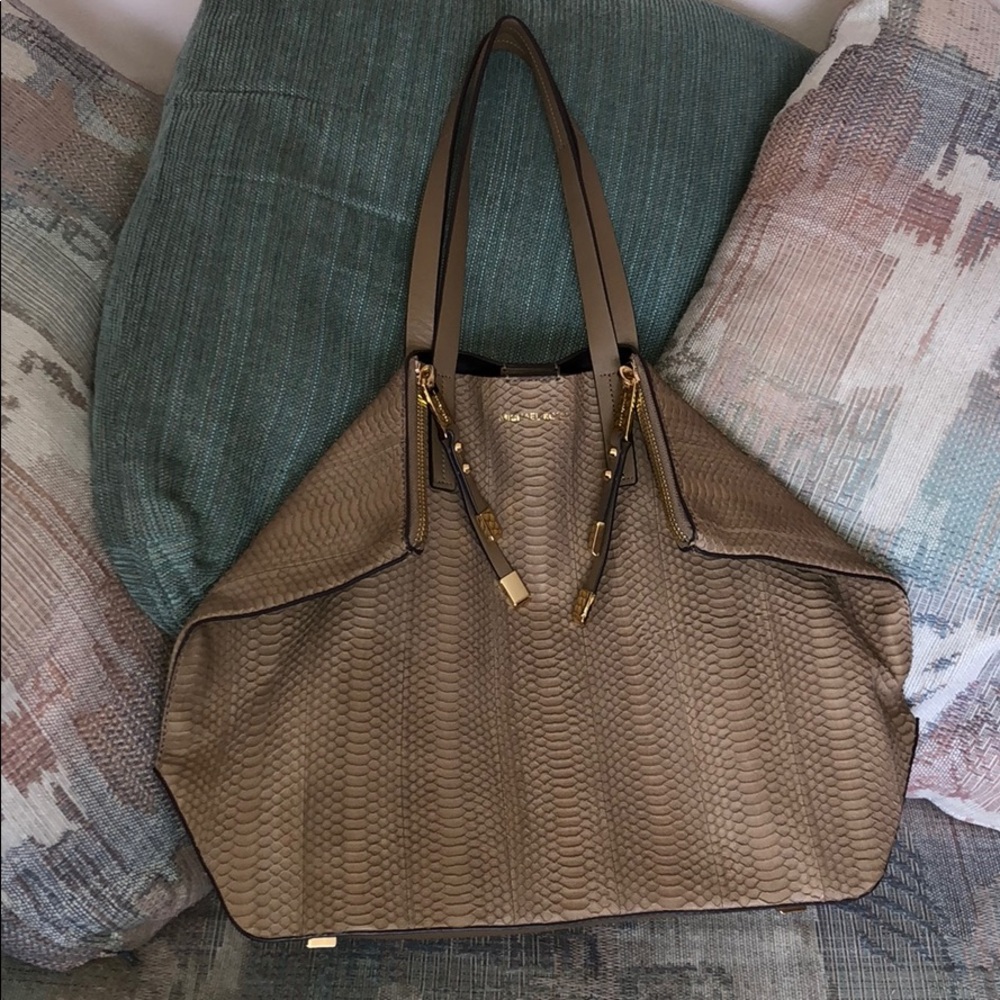 Michael Kors Harlow Collection Bag